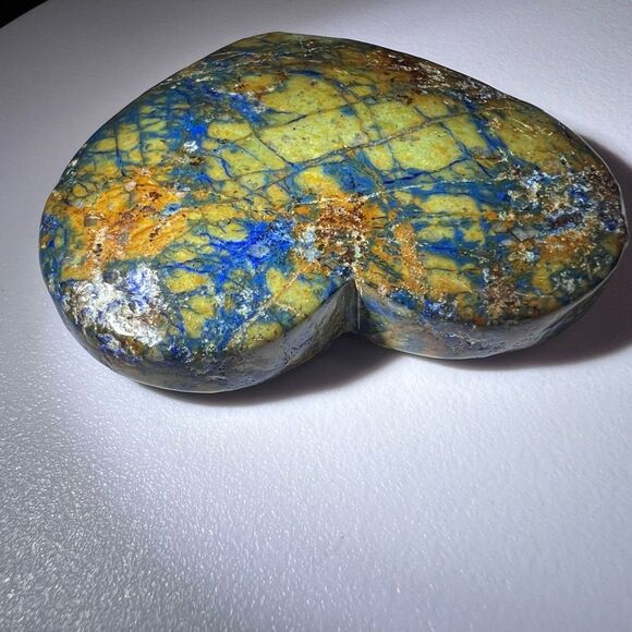 Azurite Heart Carving Meditation Stone (4) - Picture 3 of 9